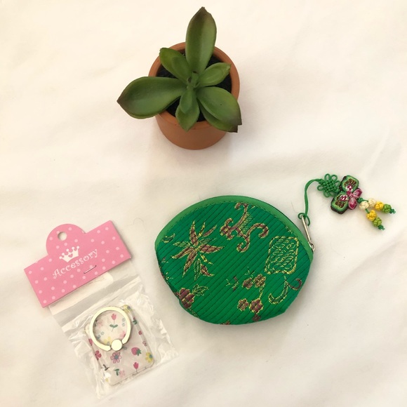 Phone ring and coin purse - Picture 1 of 2